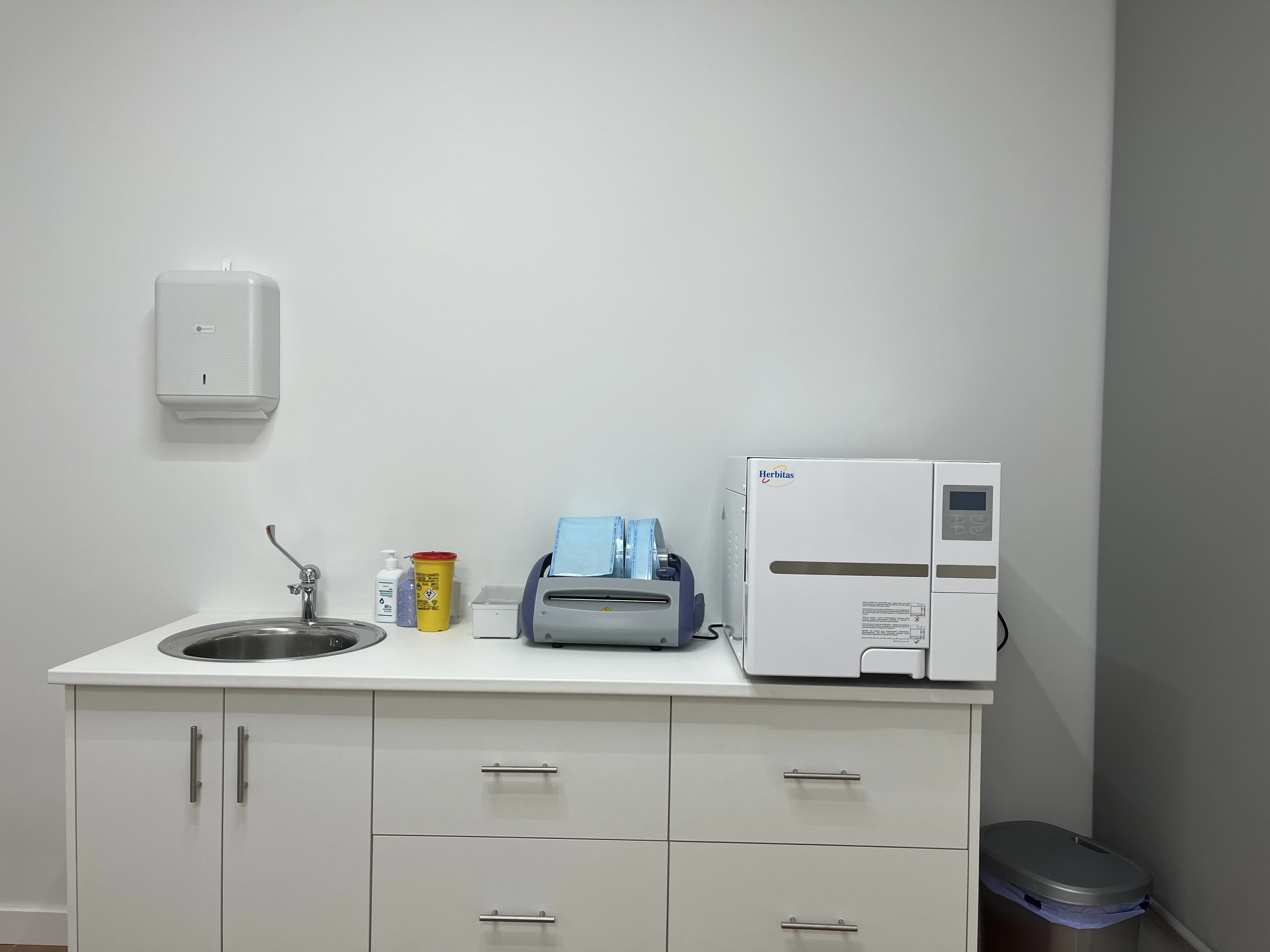 Zona esterilización de material podológico